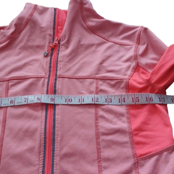 𝅺BKE Sport zip up jacket. Beautiful  colors for Summer! Size medium. - Picture 7 of 8